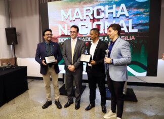 Osório Siqueira é homenageado em Brasília por registro de mandatos como presidente da Câmara