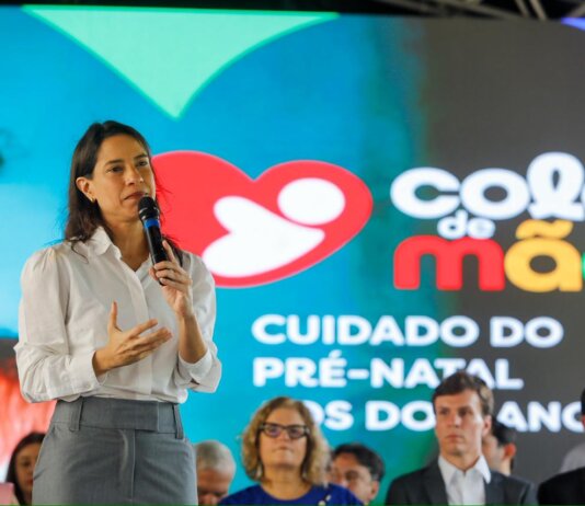 Lançado programa Colo de Mãe para fortalecer cuidado com gestantes e crianças em Pernambuco