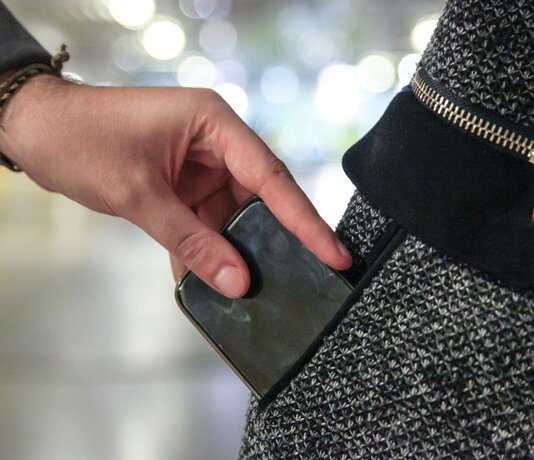 Brasil endurece penas e amplia combate a golpes digitais e roubo de celulares