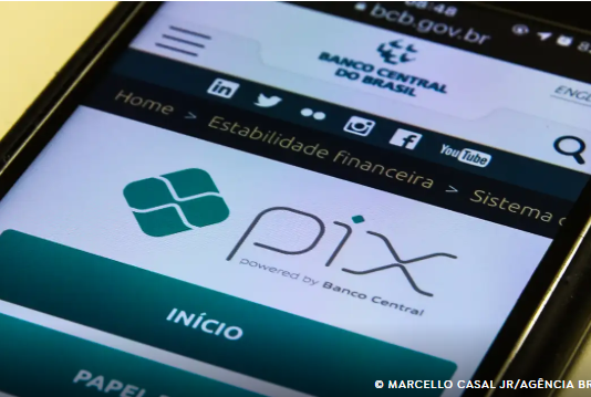 Pix por aproximação passa a mostrar saldo antes do pagamento