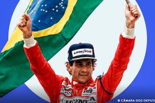 Ayrton Senna é reconhecido oficialmente como Herói da Pátria