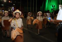 Petrolina celebra 131 anos com desfile que une arte e conscientização contra a violência à mulher