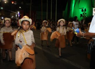 Petrolina celebra 131 anos com desfile que une arte e conscientização contra a violência à mulher